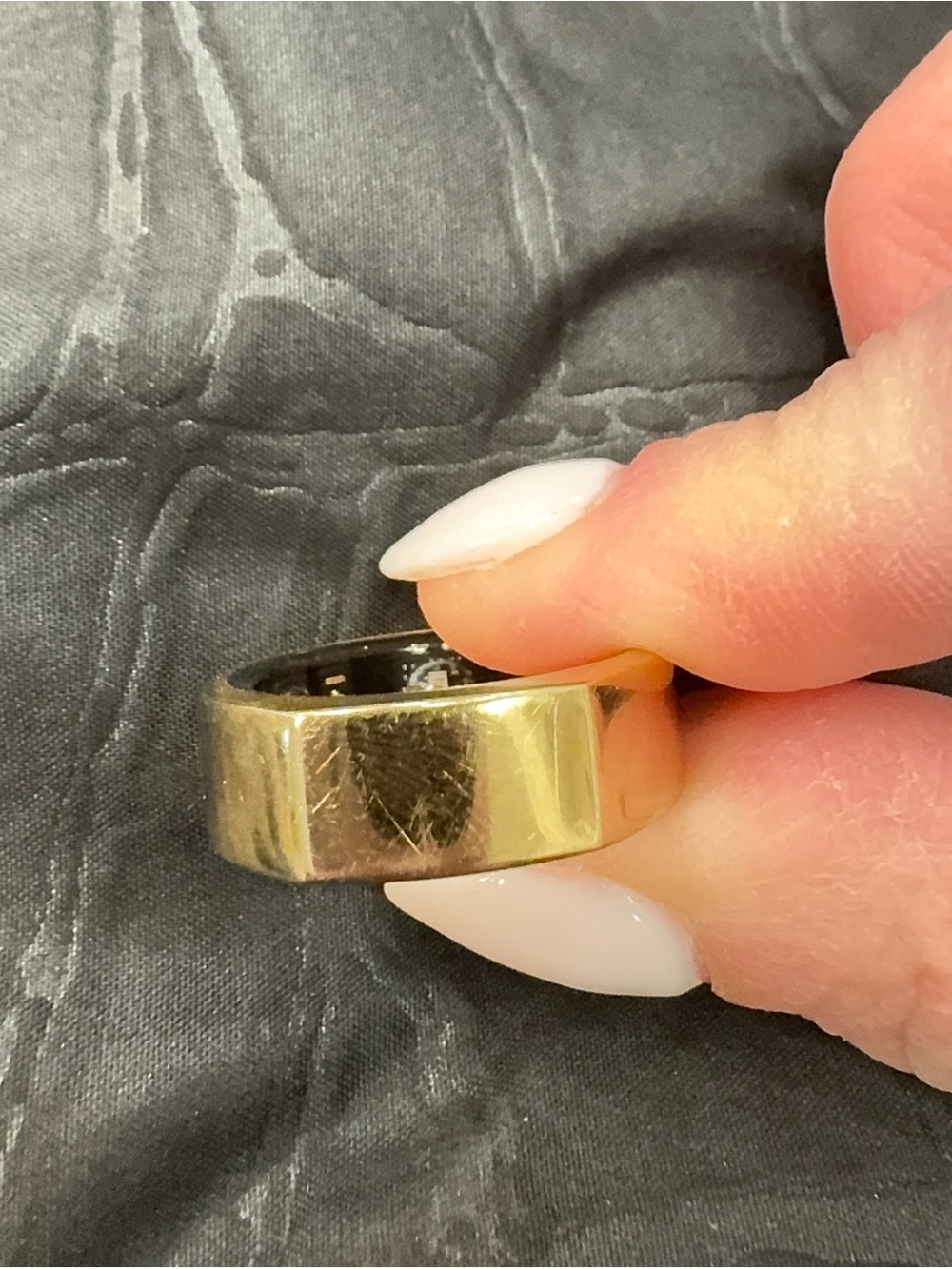 Oura Gold Tone Heritage Style Smart Ring - Sleek Polished Finish